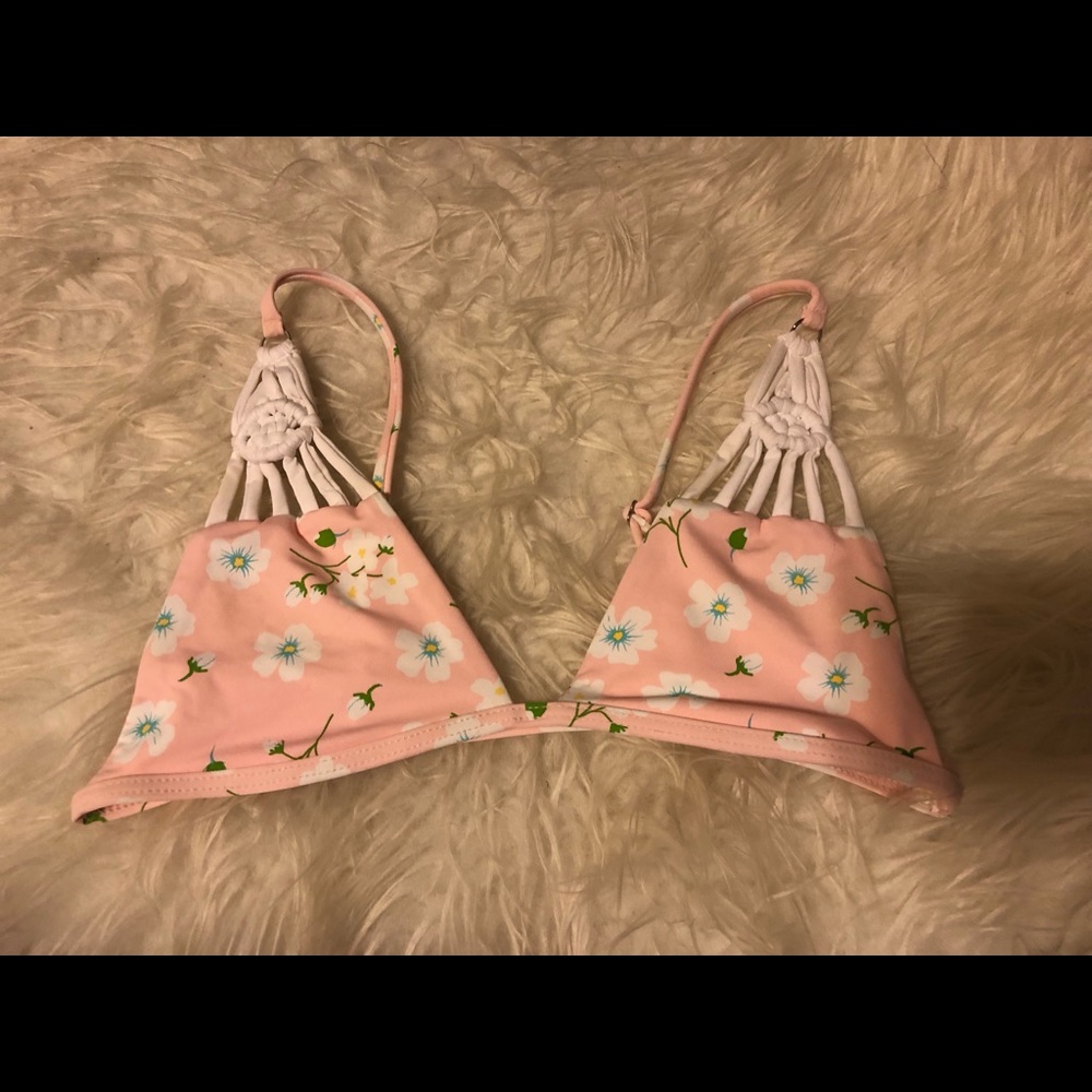 Frankie’s Bikinis Top